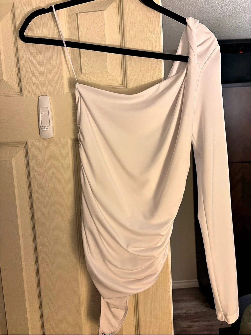 Abercrombie & Fitch One-Shoulder Ruched Long-Sleeve Bodysuit White Small